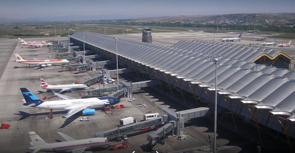 Los aeropuertos de la red de Aena en España cierran el tercer mes de 2024 con récord histórico de pasajeros y de carga en un mes de marzo