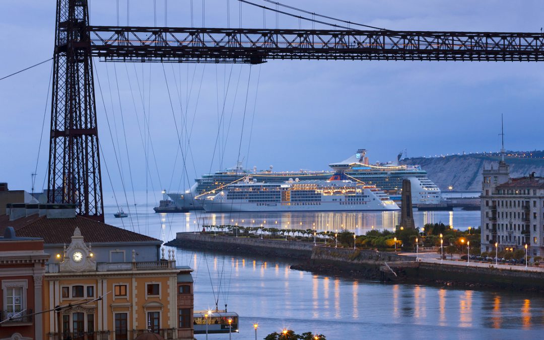 El puerto de Bilbao recibe los dos primeros cruceros de una temporada que volverá a ser positiva